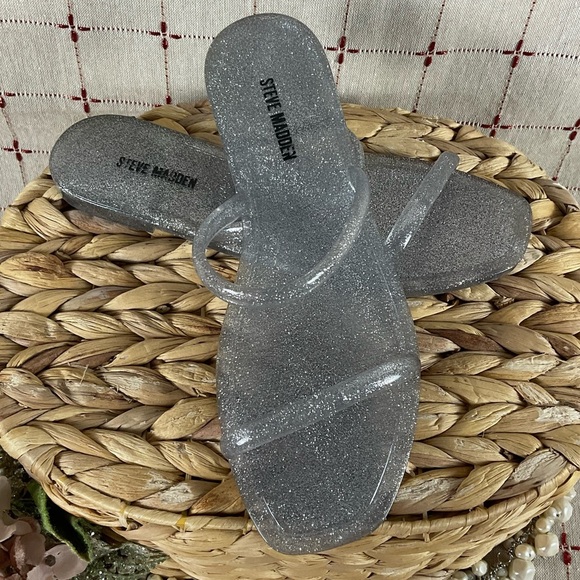 Steve Madden “PIKE” Jelly Flip Flop Sandals Size 5 Silver Glitter New - Picture 1 of 4